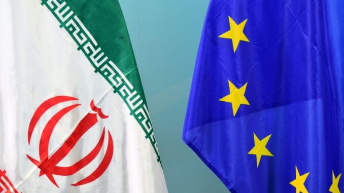 Iran tra proteste missili