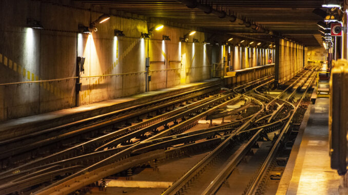 nbts-viaggi-milano-metropolitana-binari