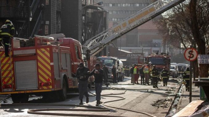 Incendio via Cantoni Incendio via Cantoni