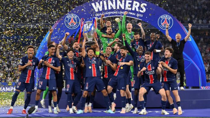 Il capitano del Psg, Marquinhos, alza la prima Champions della storia del club Il capitano del Psg, Marquinhos, alza la prima Champions della storia del club